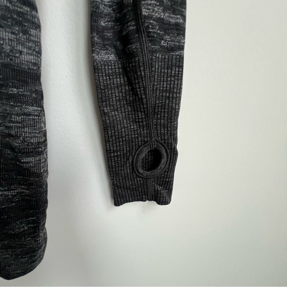 Lululemon Swiftly Tech Long Sleeve Crew Heathered Black /White 8 Athletic Top - Picture 14 of 14